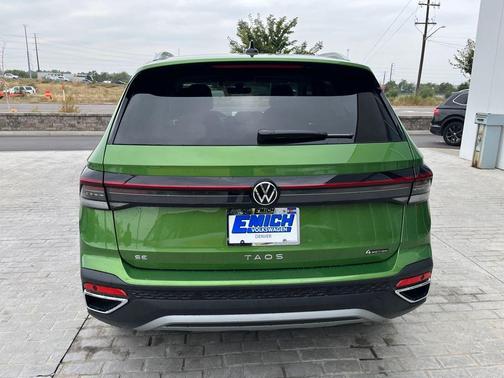 2025 Volkswagen Taos 1.5T SE