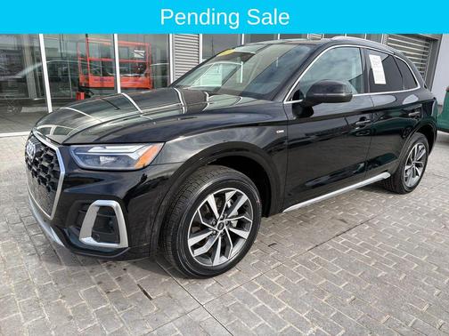 Mythos Black Metallic 2023 Audi Q5 45 S line Premium Plus