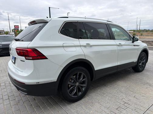 Pure White 2022 Volkswagen Tiguan 2.0T SE 4MOTION