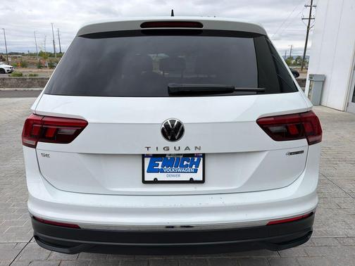 Pure White 2022 Volkswagen Tiguan 2.0T SE 4MOTION
