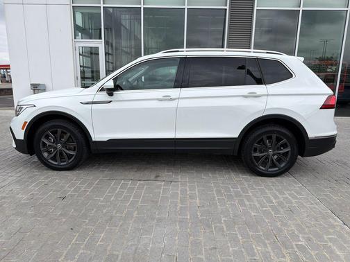 Pure White 2022 Volkswagen Tiguan 2.0T SE 4MOTION