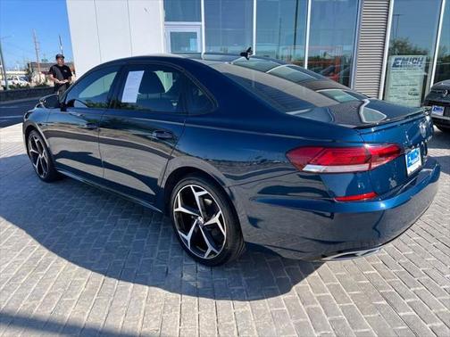 2021 Volkswagen Passat 2.0T R-Line