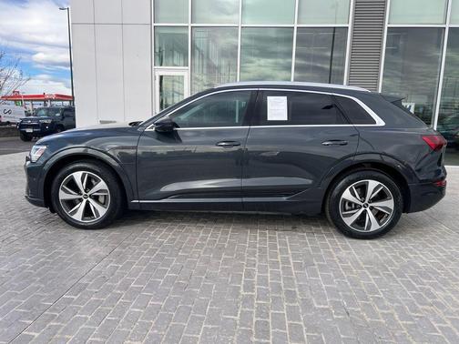 2024 Audi Q8 e-tron Premium Plus