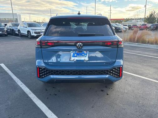 2025 Volkswagen Tiguan 2.0T SEL R-Line 4MOTION