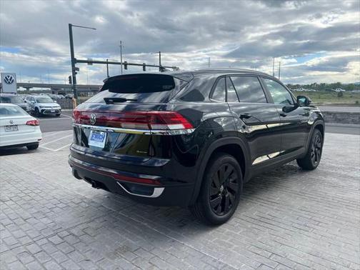 2025 Volkswagen Atlas Cross Sport 2.0T SE w/Technology 4MOTION