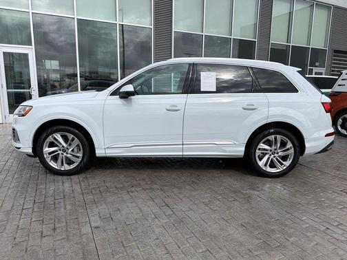2022 Audi Q7 55 Premium Plus