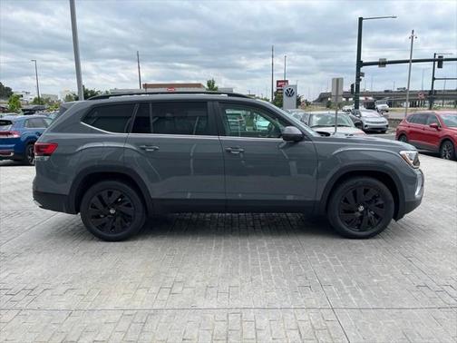 2025 Volkswagen Atlas 2.0T SE w/Technology 4MOTION