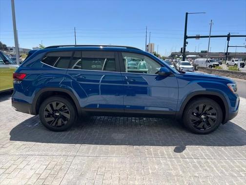 2025 Volkswagen Atlas 2.0T SE w/Technology 4MOTION