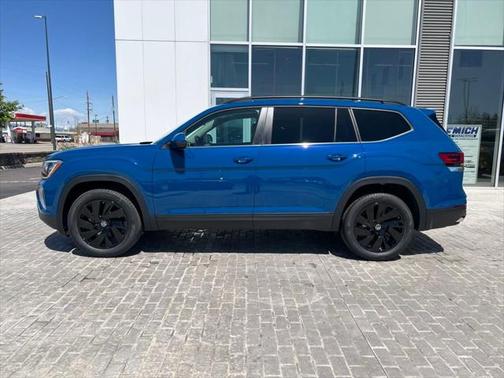 2025 Volkswagen Atlas 2.0T SE w/Technology 4MOTION