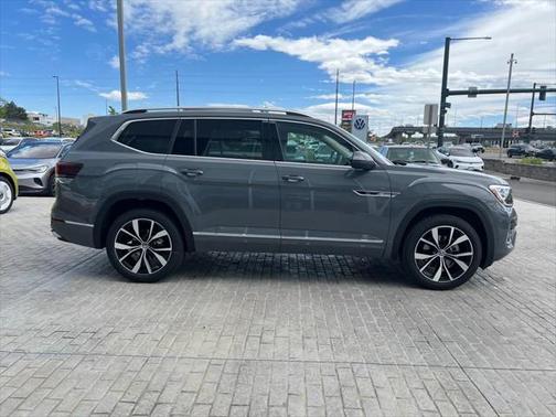 2025 Volkswagen Atlas 2.0T SEL Premium R-Line 4MOTION