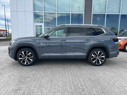 2025 Volkswagen Atlas 2.0T SEL Premium R-Line 4MOTION