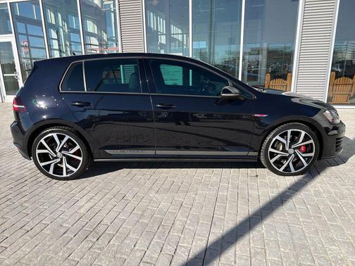 2016 Volkswagen Golf GTI 2.0T Autobahn w/Performance Package 4-Door
