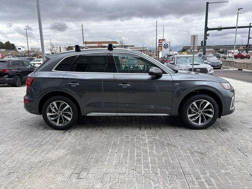 2023 Audi Q5 45 S line Premium Plus