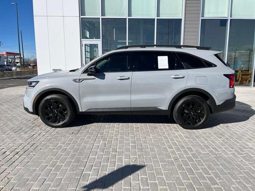2022 Kia Sorento S