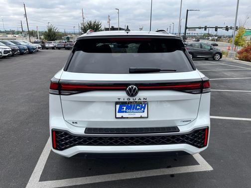 2025 Volkswagen Tiguan 2.0T SE R-Line Black 4MOTION