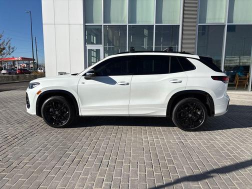 2025 Volkswagen Tiguan 2.0T SE R-Line Black 4MOTION