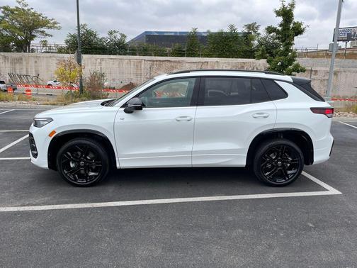 2025 Volkswagen Tiguan 2.0T SE R-Line Black 4MOTION