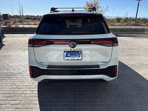 2025 Volkswagen Tiguan 2.0T SE R-Line Black 4MOTION