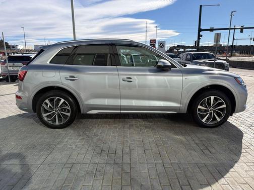 2023 Audi Q5 45 S line Premium Plus