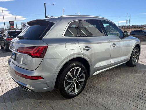 2023 Audi Q5 45 S line Premium Plus