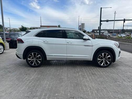 2025 Volkswagen Atlas Cross Sport 2.0T SEL Premium