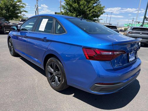 Rising Blue Metallic 2023 Volkswagen Jetta 1.5T SE