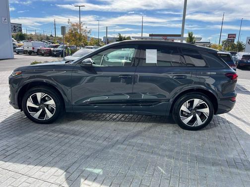 2025 Audi Q6 e-tron Premium Plus quattro