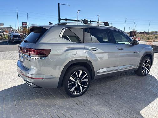 2025 Volkswagen Atlas 2.0T SEL Premium R-Line 4MOTION