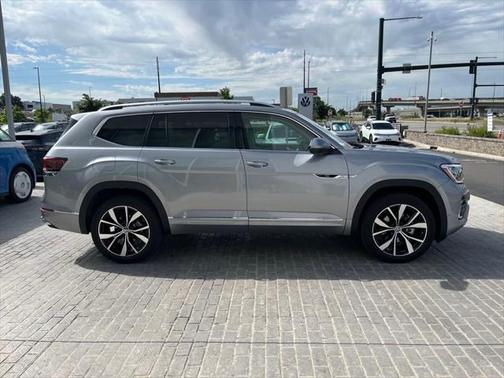 2025 Volkswagen Atlas 2.0T SEL Premium R-Line 4MOTION