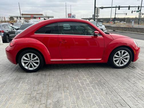2015 Volkswagen Beetle DSG 2.0L TDI w/Sun/Sound/Nav