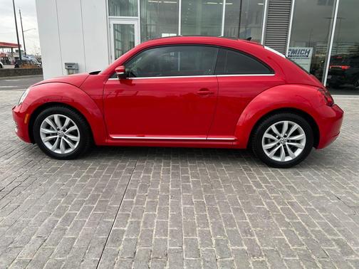 2015 Volkswagen Beetle DSG 2.0L TDI w/Sun/Sound/Nav