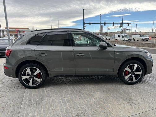 2024 Audi Q5 45 S line Prestige