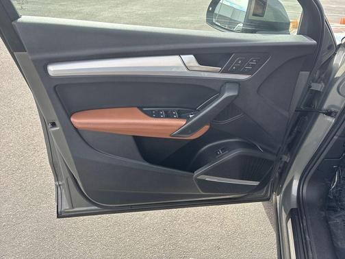 2024 Audi Q5 45 S line Prestige