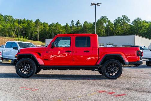 2024 Jeep Gladiator SPORT