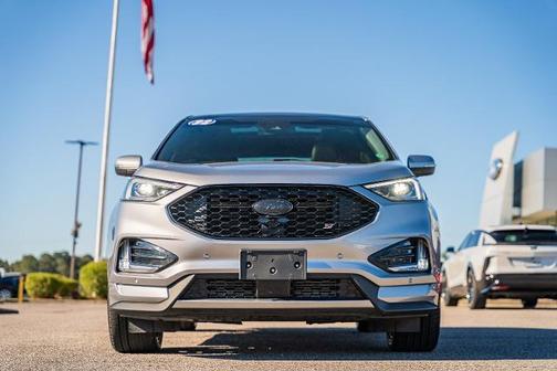 2022 Ford Edge ST