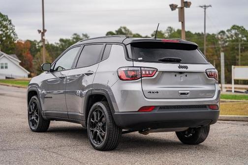 2023 Jeep Compass LATITUDE