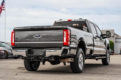 CARBONIZED GRAY 2024 Ford F-250 SUPER DUTY