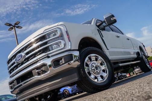 STAR WHITE 2024 Ford F-250 SUPER DUTY