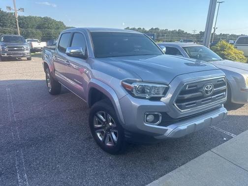 2016 Toyota Tacoma LIMITED