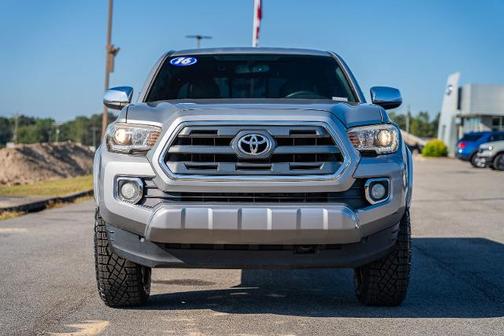 2016 Toyota Tacoma LIMITED