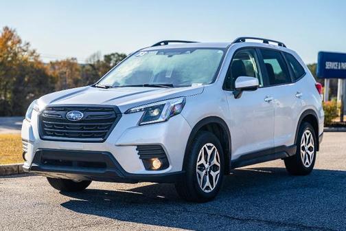 2023 Subaru Forester PREMIUM