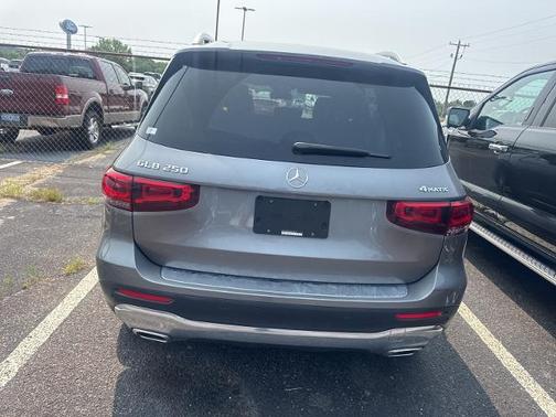 2022 Mercedes-Benz GLB 250 BASE 4MATIC
