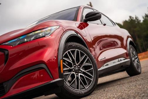 RAPID RED MET TINTED CC 2024 Ford Mustang Mach-E PREMIUM
