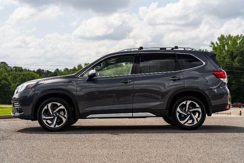Magnetite Gray Metallic 2022 Subaru Forester TOURING