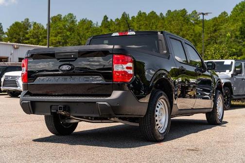 SHADOW BLACK 2026 Ford Maverick XL