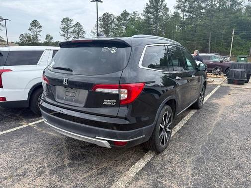 2021 Honda Pilot TOURING 8-PASSENGER