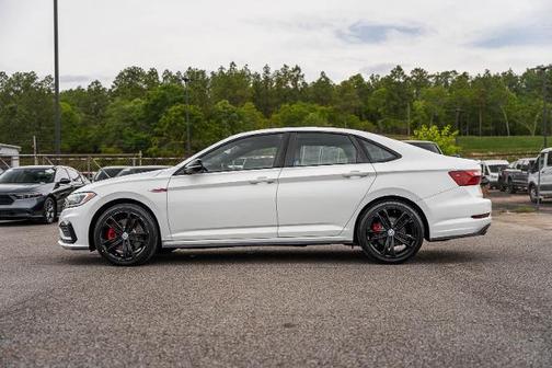 Pure White w/ Black Roof 2021 Volkswagen Jetta 2.0T AUTOBAHN