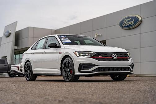 Pure White w/ Black Roof 2021 Volkswagen Jetta 2.0T AUTOBAHN