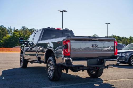 CARBONIZED GRAY 2024 Ford F-250 LARIAT