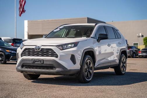2020 Toyota RAV4 LE